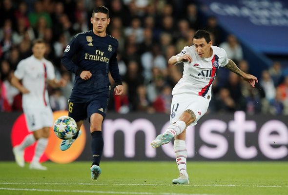 Анхел ди Мария е изстрелял топката, за да вкара втория гол в мрежата на “Реал” (М) при звучната победа с 3:0 на “Пари СЖ” във френската столица. Снимки: Ройтерс