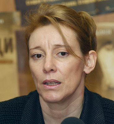 Надя Асенова