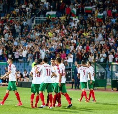 Докато някои фенски организации призовават за пълна подкрепа на националите и празник на стадиона, до полицията е стигнал сигнал, че група крайни ултраси готви хулигански прояви на мача България - Франция. СНИМКА: LAP.BG