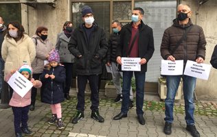 Пациенти с трансплантация излязоха на протест, здравното министерство им обеща съдействие