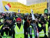 Полицията: 84 000 "жълти жилетки" са участвали в днешните протести във Франция