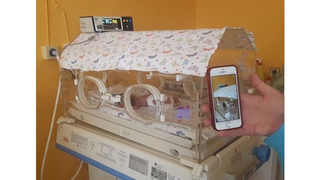 The mother with premature twins died of respiratory failure from COVID (Overview)