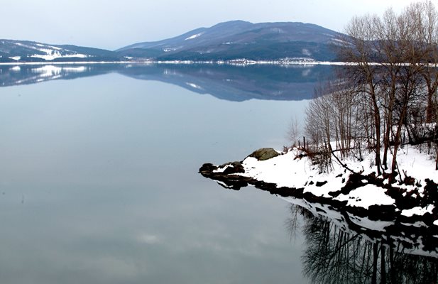 Язовир "Искър" осигурява водата на софиянци.