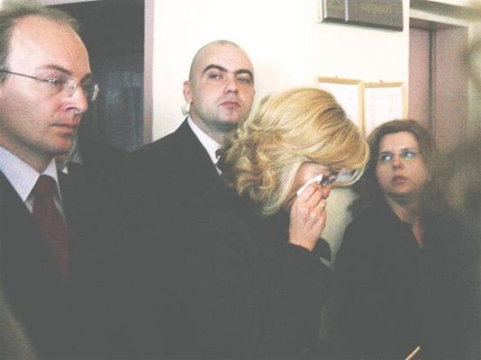 Министър Румяна Желева и македонският й колега Антонио Милошевски (вдясно) плачат.