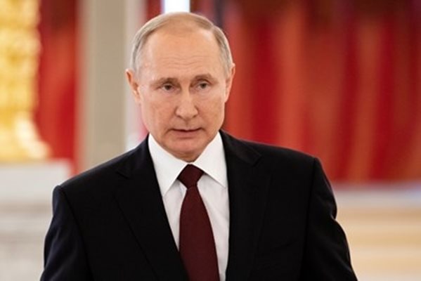 Путин обяви вчера в обръщение към гражданите на страната, че във връзка с коронавирусната епидемия се разширяват мерките в подкрепа на руската икономика и населението. СНИМКА: Ройтерс