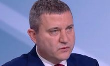 Ще е катастрофа партиите да цопнат в капана на Асен Василев