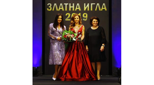 Главният изпълнителен директор на банка ДСК Виолина Маринова също беше на церемонията.