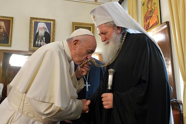 Папа Франциск се срещна с патриарх Неофит и митрополитите от Светия Синод през май 2019 г.