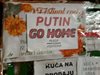 Надписи "Путин, върви си в къщи" се появиха в градове в сръбска област