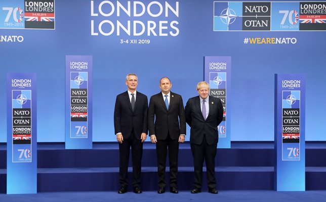 Румен Радев преди срещата на върха на държавните и правителствените ръководители на страните-членки на НАТО в Лондон СНИМКИ: Пресекретариат на президента