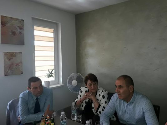 Цветан Цветанов се срещна с общинското ръководство на ГЕРБ в Попово  СНИМКИ: Пресцентър на ПП ГЕРБ