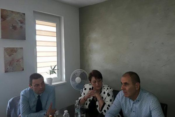 Цветан Цветанов се срещна с общинското ръководство на ГЕРБ в Попово  СНИМКИ: Пресцентър на ПП ГЕРБ