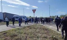 Енергетици от Бобов дол блокираха магистрала 