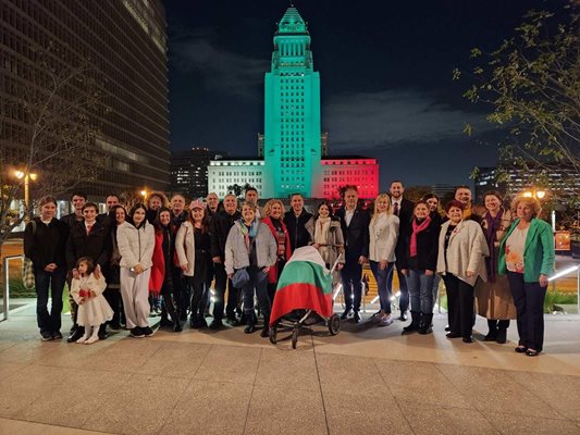 Вижте как българите в Лос Анджелис и Финикс отбелязаха 3 март (Снимки, видео)