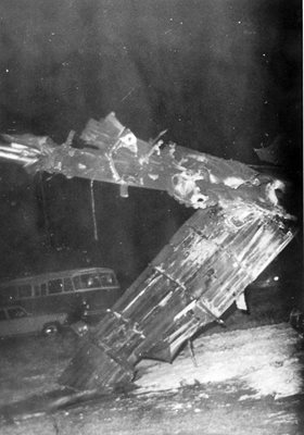 Части от дясното крило на Ил-18