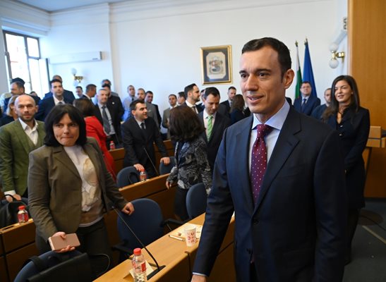 Делото за избора на кмет на София продължава догодина