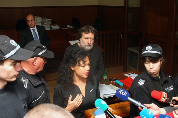 Николай и Евгения Баневи в спецсъда, от който искаха да ги пусне от ареста