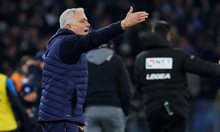"Рома" на Моуриньо се сгромоляса срещу последния в серия "А" на 1/4-финал за купата