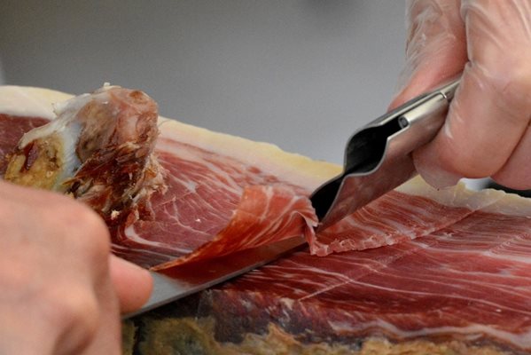 Италия ще забрани лабораторното отглеждане на месо
