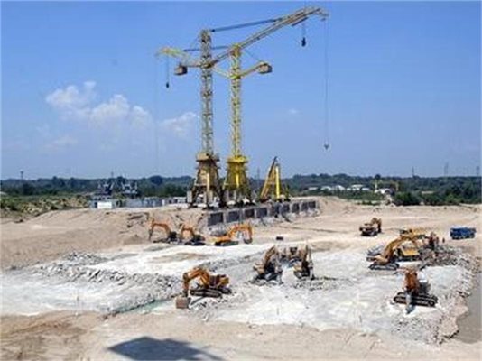 Турция ще строи трета АЕЦ и диги