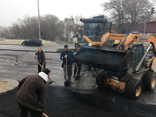 Нямаме избор, трябва да завършим до края на деня.