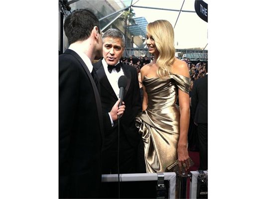 На червения килим с Джордж Клуни и приятелката му.