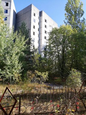 Блоковете в Припят призрачно пустеят