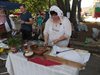 Косашко кисело приготвиха майсторките на фестивала "Бабина душица" в жегата
