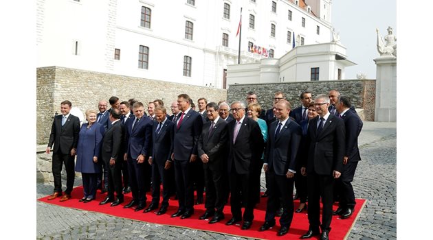 Всички лидери европейски лидери позират за снимка