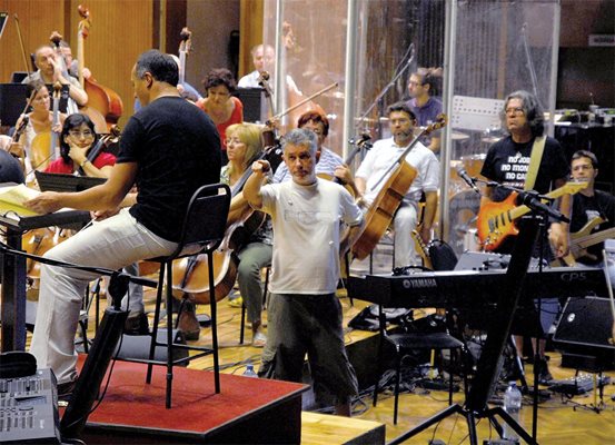 Музикантите от ФСБ репетират с филхармонията в Пловдив.