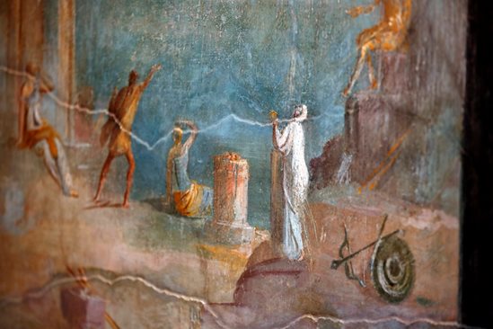 При реставрацията на Помпей откриха невиждани стенописи и надписи (Снимки)