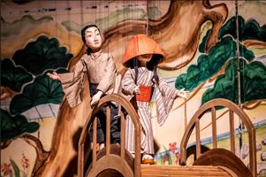 Японски куклен театър отива на море с "Дъщерята на самурая" (Видео)