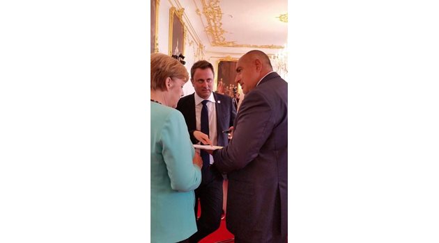 Бойко Борисов с Ангела Меркел и Ксавие Бетел СНИМКА: Фейсбук