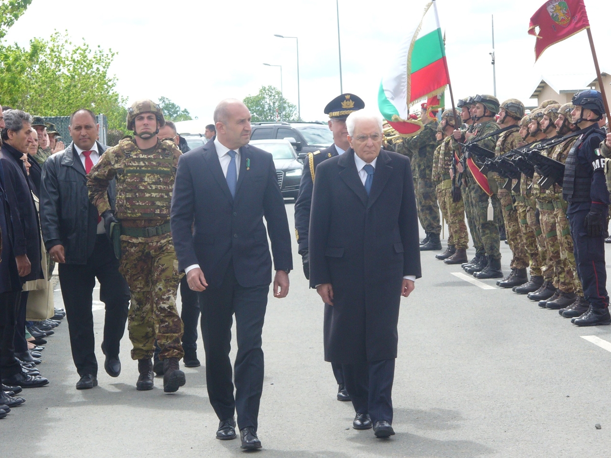 Президентът отказа да коментира политиката на военния полигон "Ново село" /снимки/