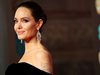 Анджелина Джоли загубила съзнание, лекарите я предупреждават да се храни