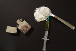 Столични криминалисти хвнаха Данчо Скинаря и гаджето му с над килограм дрога