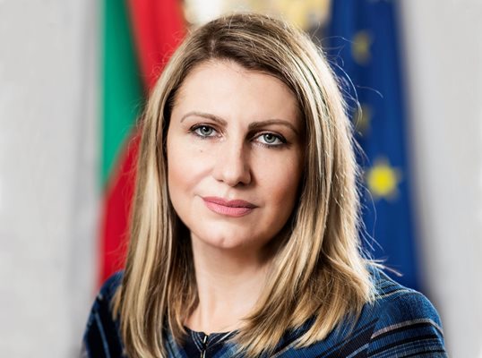 Министърът на правосъдието Десислава Ахладова