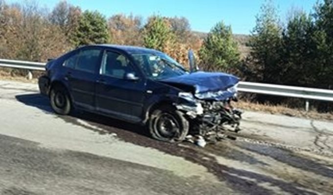 Ударът е бил челен и силен, не е ясно дали има пострадали