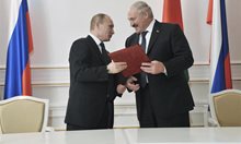Путин и Лукашенко говорят за триединна държава с украинците