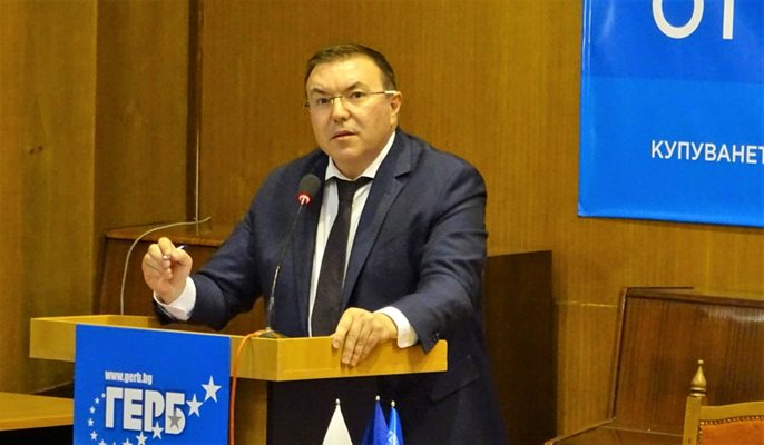 Проф. Костадин Ангелов на среща с избиратели във Велико Търново