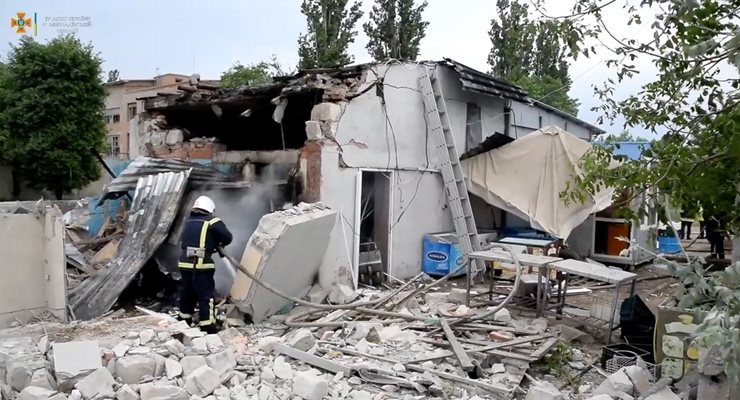 Разрушено съоръжение за производство на месо след атака в Николаев.
СНИМКА: РОЙТЕРС