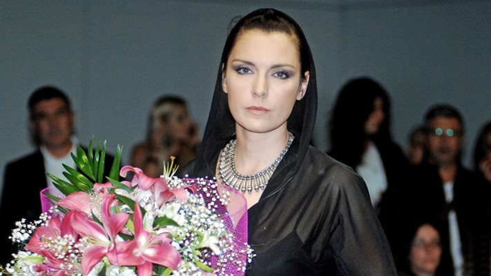 Жени Калканджиева: Не трябва да си слаб, за да си модел