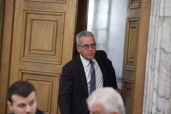 Шефът на бюджетната комисията Йордан Цонев Снимки: Юлиян Савчев