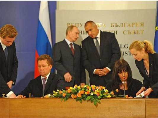 Под погледите на премиерите Борисов и Путин бе подписано акционерното споразумение за "Южен поток". 
СНИМКА: ЙОРДАН СИМЕОНОВ