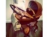 Мика Стоичкова взе кожена количка за бебето си и чанта за памперси на “Гучи”