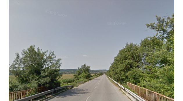 Инцидентът е станал на пътя Варна-Бургас край село Старо Оряхово  СНИМКА: Гугъл стрийт вю