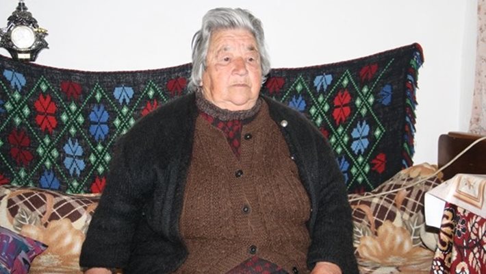 27 години Шинка Димова се надява дъщеря й да е жива