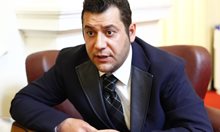 Актьорът Евгени Будинов и бившият депутат Иван Вълков се заклеха в парламента