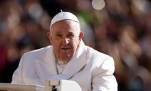 Папа Франциск е приет в римската болница