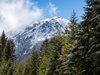 Добри са условията за туризъм в планините, по високите части - опасност от лавини